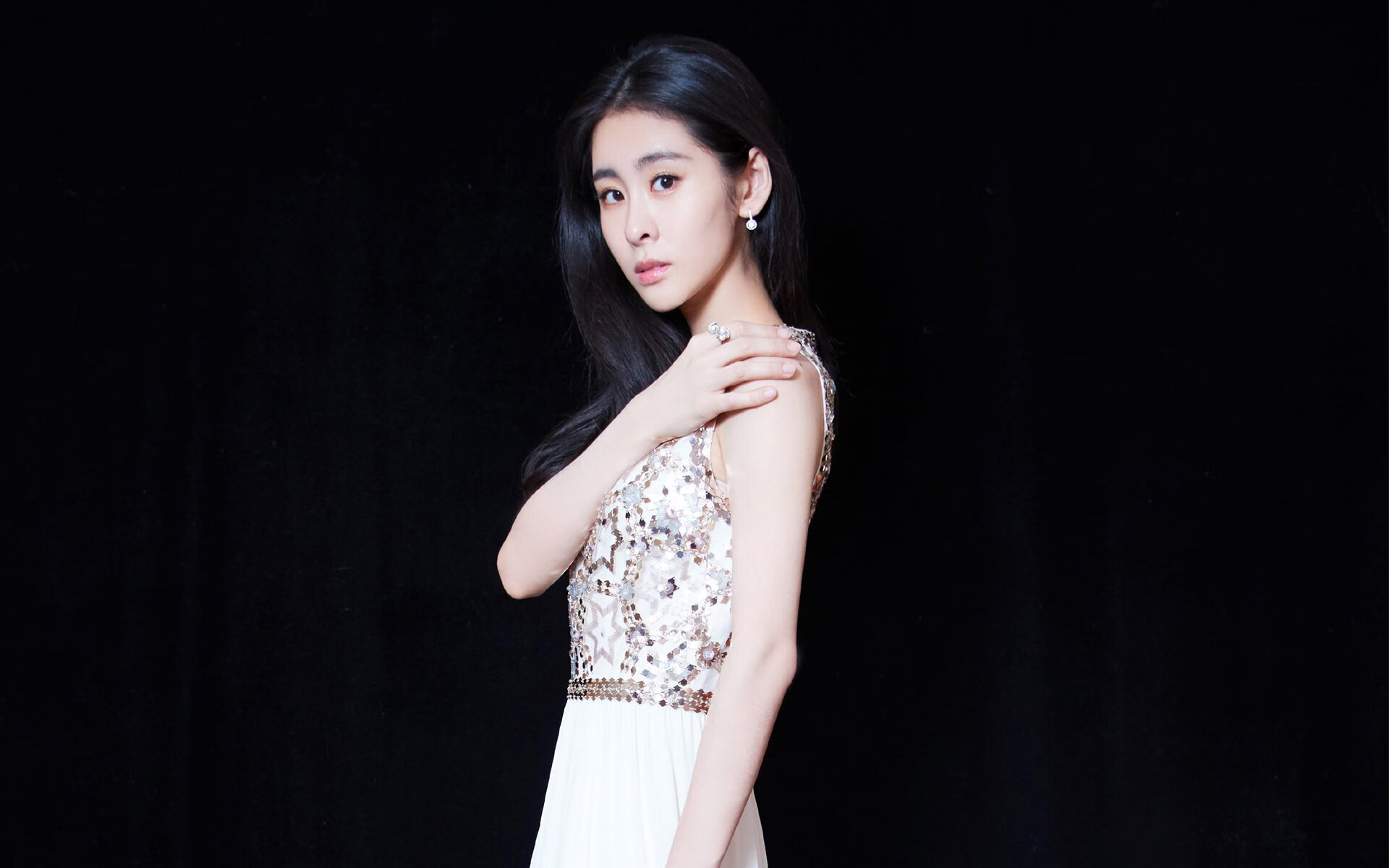 凯琳·科贝特200米蛙泳决赛展现强劲爆发力，美国游泳凯瑟琳贝克