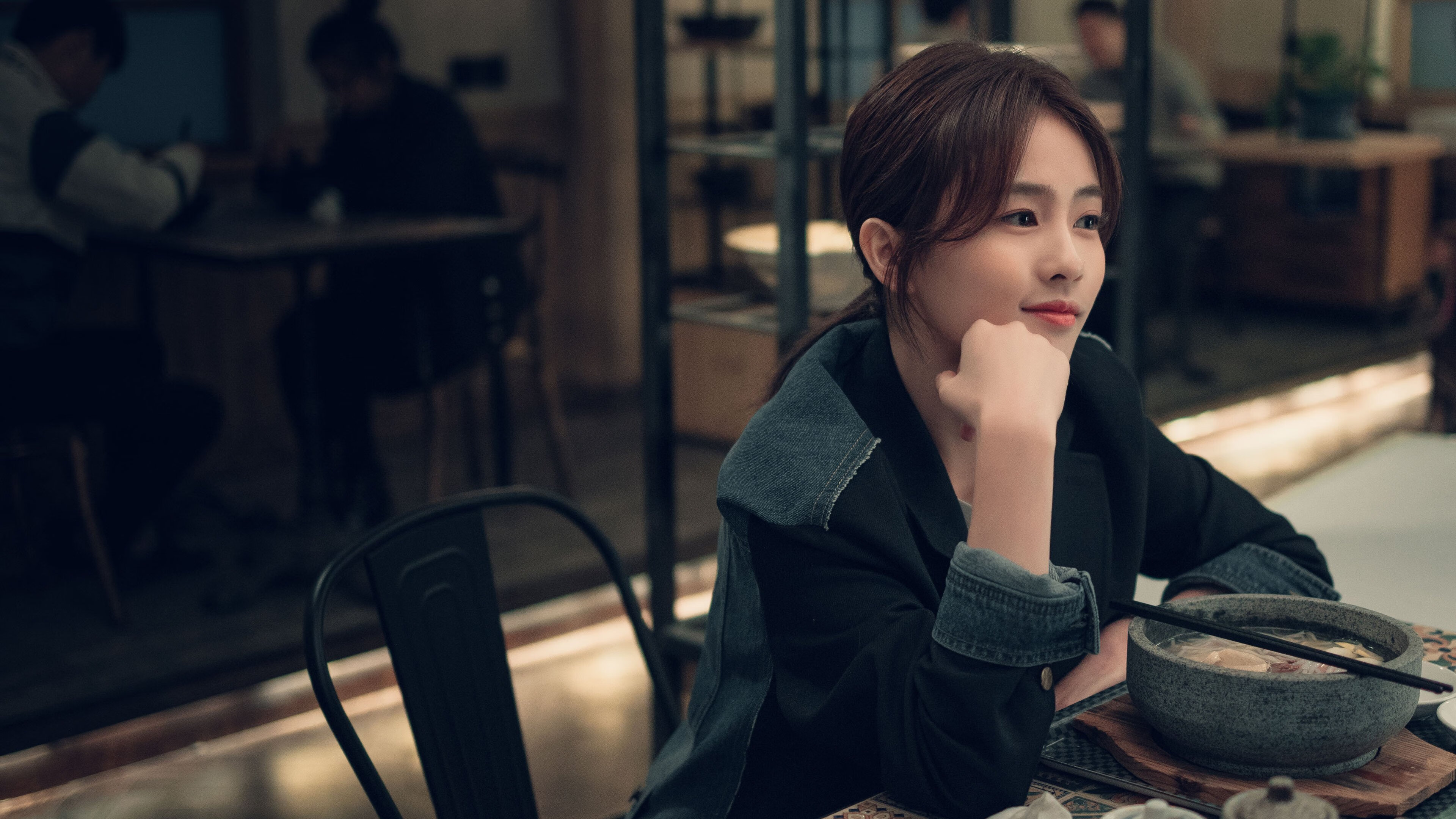 爱游戏体育-法甲未来之星：新秀崭露头角引领潮流！，法甲新赛季宣传片