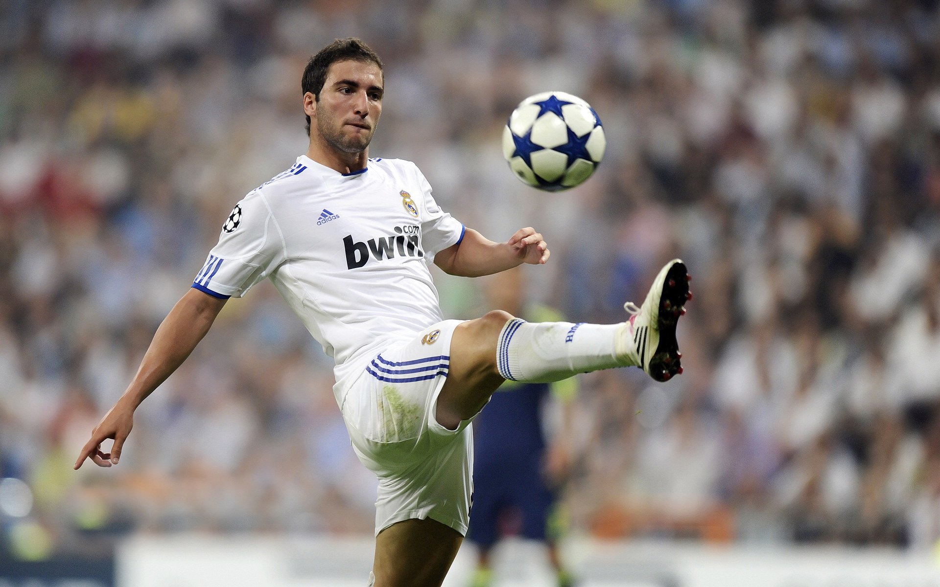 AYX GAME-英超豪门再度调整战术体系，迎接新挑战，英超6大豪门