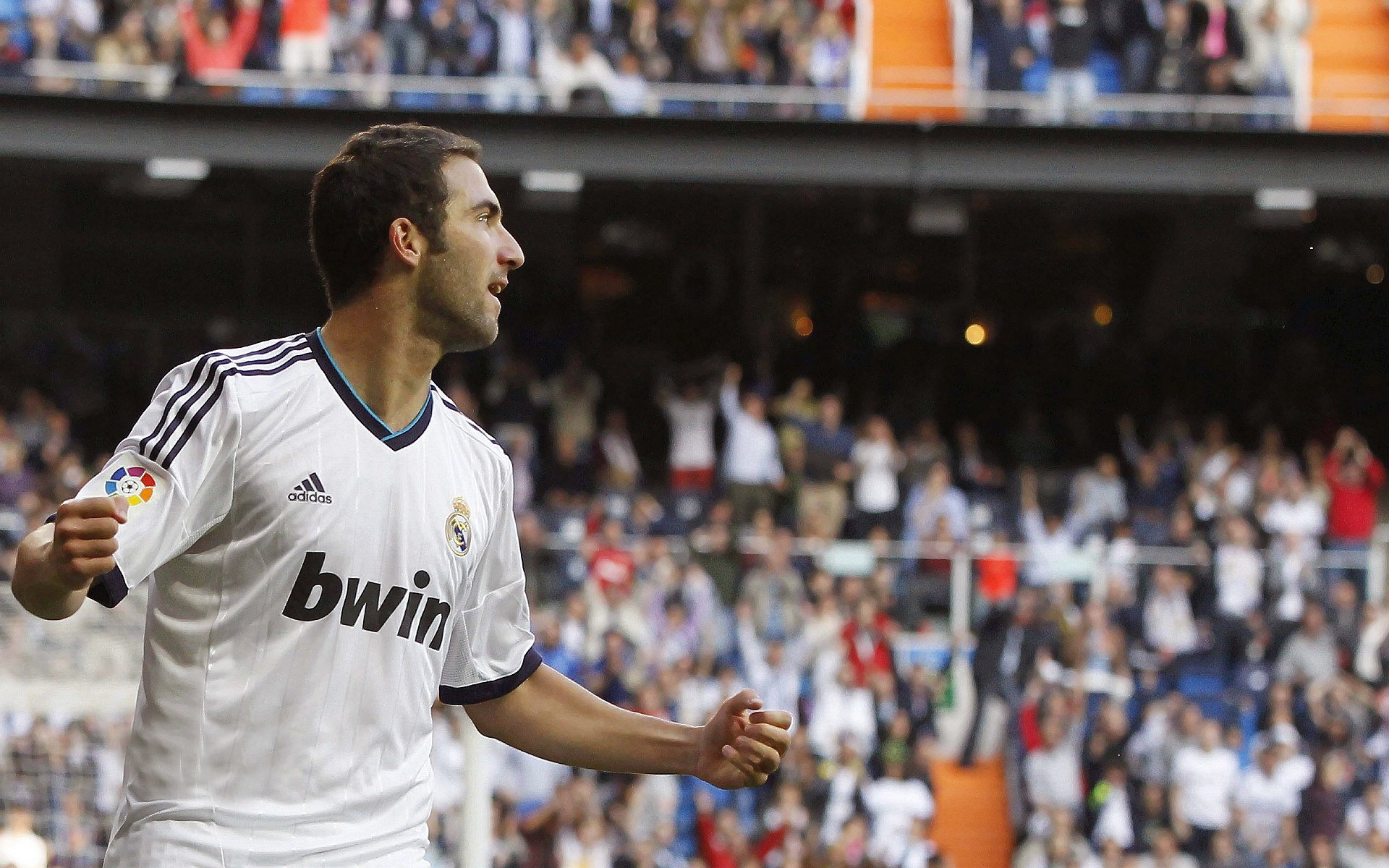 英超豪门再度调整战术体系，迎接新挑战，英超6大豪门